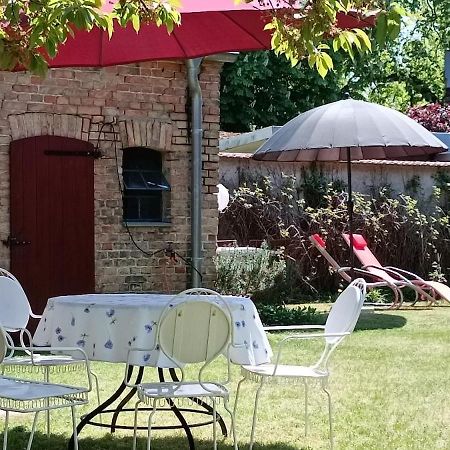 Schlossparkferienwohnungen Rheinsberg Mit Garten Extérieur photo